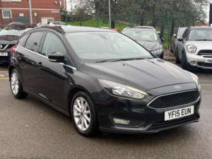 2015 Ford Focus 1.6 Tdci Zetec Euro 5 (s/s) 5dr in Black — image 6