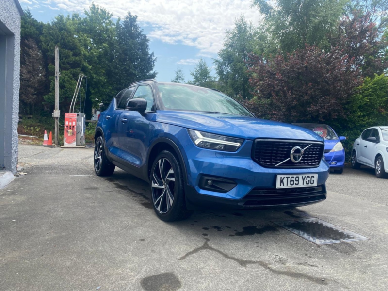 2020 Volvo Xc40 2.0 R-Design Pro D4 AWD in Blue — image 1