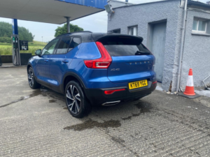 2020 Volvo Xc40 2.0 R-Design Pro D4 AWD in Blue — image 4