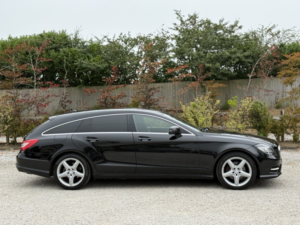 2013 Mercedes-Benz Cls 2.1 Cls250 Cdi Blueefficiency Amg Sport in Black — image 2
