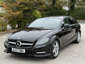 2013 Mercedes-Benz Cls 2.1 Cls250 Cdi Blueefficiency Amg Sport in Black — image 4