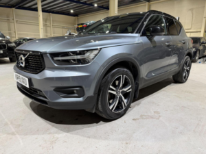 2019 Volvo Xc40 2.0 D3 R-Design Auto AWD Euro 6 (s/s) 5dr in Grey — image 4