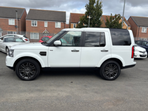 2016 Land Rover Discovery 4 3.0 Sd V6 Graphite SUV 5dr Diesel Auto 4WD Euro 6 (s/s) (256 Bhp) in White — image 6