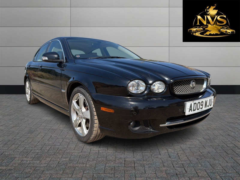 2009 Jaguar X-Type 2.2 D Dpf Se in Black — image 1
