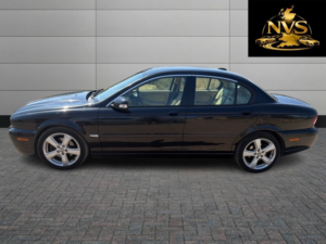 2009 Jaguar X-Type 2.2 D Dpf Se in Black — image 4