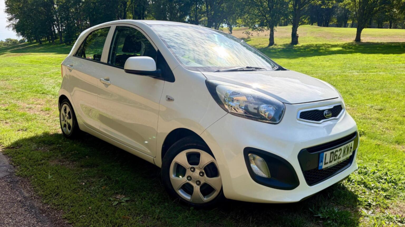 2012 Kia Picanto 1.0 1 Air Euro 5 5dr in White — image 1