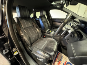 2018 Land Rover Range Rover Velar 2.0 D180 R-Dynamic Hse Auto 4WD Euro 6 (s/s) 5dr in Black — image 3
