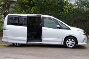 2012 Nissan Serena 2.0 Highway Star S-Hybrid 5dr 8 Seats in Silver — image 3