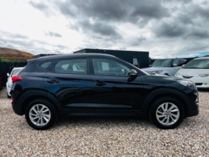 2017 Hyundai Tucson 1.6 Gdi Blue Drive Se Euro 6 (s/s) 5dr in Black — image 6