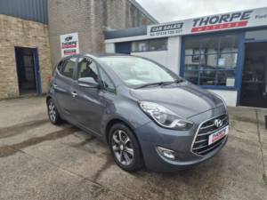 2017 Hyundai Ix20 1.4 Ix20 Se Nav 1.4 Bd My17 in Grey — image 2