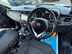 2016 Alfa Romeo Giulietta 1.6 Jtdm-2 Tecnica Euro 6 (s/s) 5dr in Grey — image 3