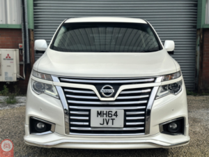 2015 Nissan Elgrand Nissan Elgrand 2015 Highway Star Premium Model 2.5 5dr MPV Petrol Petrol Automatic in White — image 6