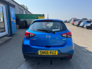 2016 Mazda Mazda2 1.5 Skyactiv-G Se-L Euro 6 (s/s) 5dr in Blue — image 5