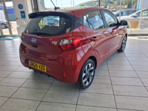 2025 Hyundai I10 1.0 I10 Advance 1.0 63ps AMT My25 in Red — image 4