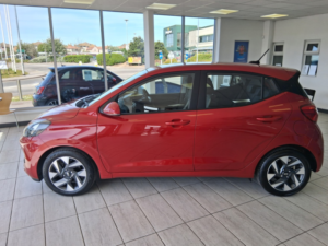 2025 Hyundai I10 1.0 I10 Advance 1.0 63ps AMT My25 in Red — image 5