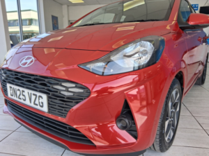 2025 Hyundai I10 1.0 I10 Advance 1.0 63ps AMT My25 in Red — image 6