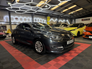 2014 Renault Megane 1.5 Limited Energy Dci 110 Stop & Start in Grey — image 5