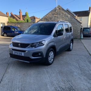 2019 Peugeot Rifter 1.5 Bluehdi Allure in Grey — image 4