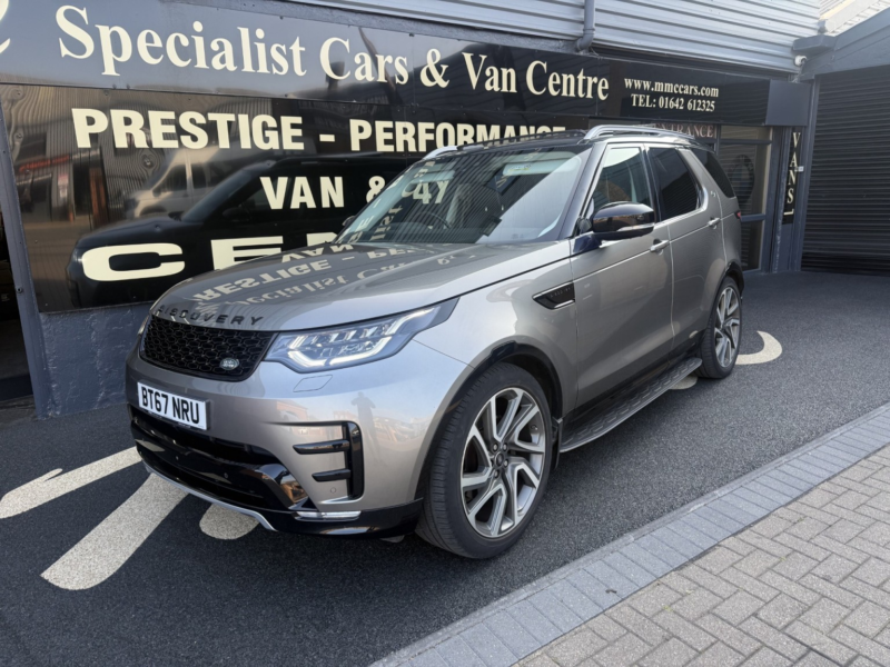 2017 Land Rover Discovery 3.0 Td V6 Hse Luxury in Silver — image 1