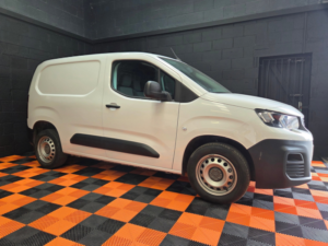 2024 Peugeot Partner 1.5 Bluehdi 1000 Professional Premium + Standard Panel Van 5dr Diesel Manual Swb Euro 6 (s/s) (100 Bhp) in White — image 4