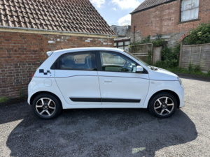2016 Renault Twingo 1.0 Dynamique Sce 70 Stop & Start in White — image 2