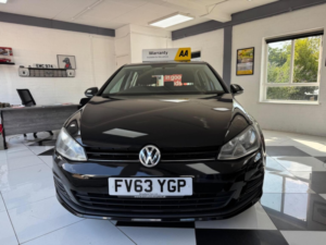 2013 Volkswagen Golf 1.6 Tdi Bluemotion Tech S Euro 5 (s/s) 5dr in Black — image 2