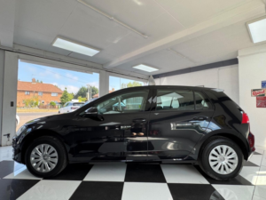 2013 Volkswagen Golf 1.6 Tdi Bluemotion Tech S Euro 5 (s/s) 5dr in Black — image 4