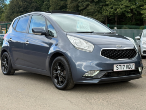 2017 Kia Venga 1.6 4 MPV 5dr Petrol Manual Euro 6 (s/s) (123 Bhp) in Blue — image 3