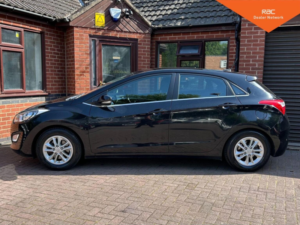 2016 Hyundai I30 1.6 Crdi Blue Drive Se Nav Euro 6 (s/s) 5dr in Black — image 5