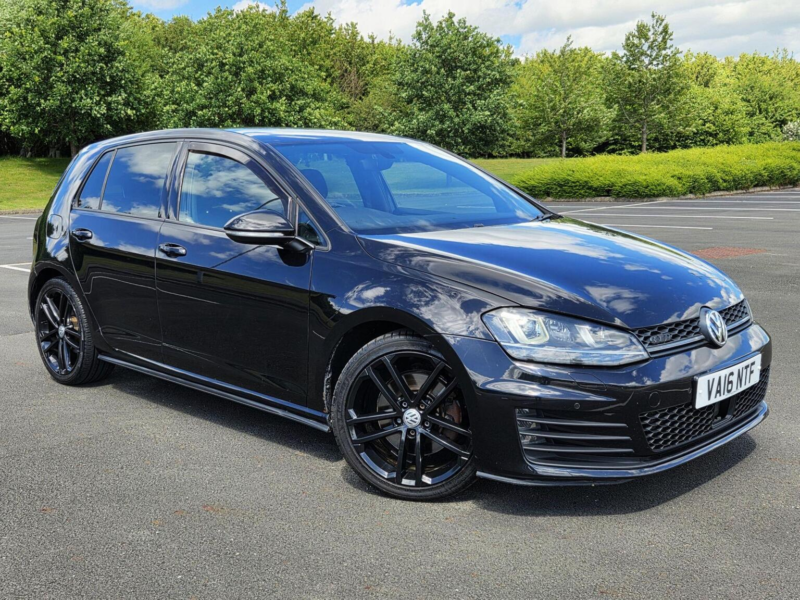2016 Volkswagen Golf 2.0 Tdi Bluemotion Tech Gtd DSG Euro 6 (s/s) 5dr in Black — image 1