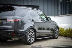 2022 Land Rover Discovery 3.0 D300 Mhev R-Dynamic Se in Grey — image 3