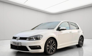 2016 Volkswagen Golf 2.0 Tdi Bluemotion Tech R-Line DSG Euro 6 (s/s) 5dr in White — image 3