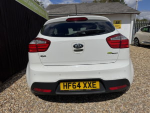 2014 Kia Rio 1.4 3 in White — image 5