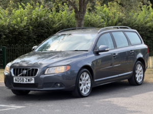 2008 Volvo V70 2.4 D5 Se Rti Nav in Grey — image 3