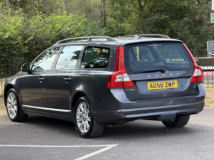 2008 Volvo V70 2.4 D5 Se Rti Nav in Grey — image 4