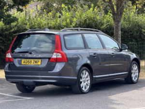 2008 Volvo V70 2.4 D5 Se Rti Nav in Grey — image 6