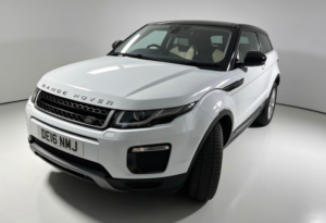 2016 Land Rover Range Rover Evoque 2.0 Ed4 Se Tech Fwd Euro 6 (s/s) 3dr in White — image 3