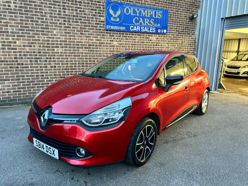 2014 Renault Clio 1.2 16v Dynamique Medianav Euro 5 5dr in Red — image 1