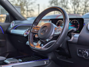2022 Mercedes-Benz Glb 2.0 Glb220d Amg Line (premium) 8g-Dct 4matic Euro 6 (s/s) 5dr in Grey — image 3