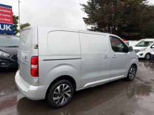 2016 Citroen Dispatch 2.0 Bluehdi 1400 Enterprise Plus M Panel Van 6dr Diesel Manual Fwd 2 Euro 6 (s/s) (120 Ps) in Silver — image 4