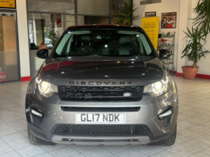 2017 Land Rover Discovery Sport 2.0 Td4 Hse Black in Grey — image 3