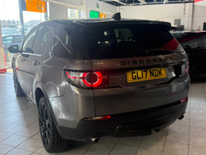 2017 Land Rover Discovery Sport 2.0 Td4 Hse Black in Grey — image 6