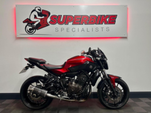 2015 Yamaha Mt-07 700 Abs in Red — image 2