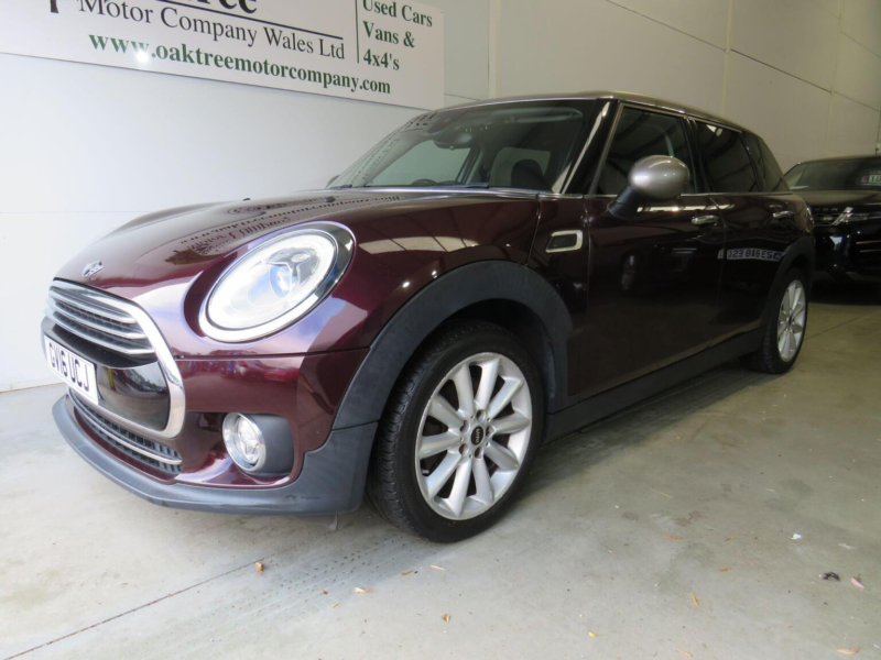 2016 MINI Clubman 1.5 Cooper Auto Euro 6 (s/s) 6dr in Red — image 1