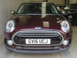 2016 MINI Clubman 1.5 Cooper Auto Euro 6 (s/s) 6dr in Red — image 2