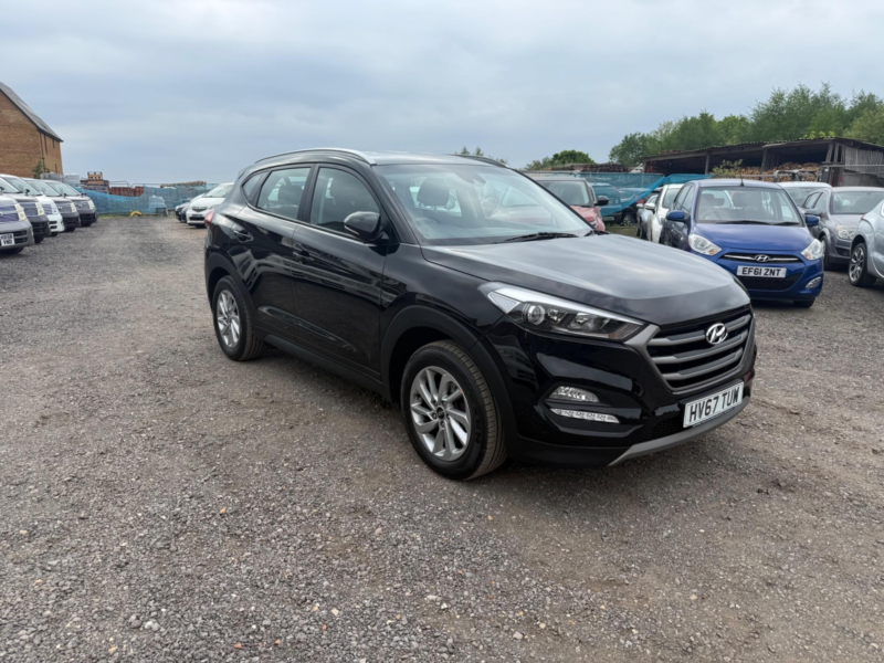 2017 Hyundai Tucson 1.7 Crdi Blue Drive Se Nav SUV 5dr Diesel Manual Euro 6 (s/s) (116 Ps) in Black — image 1