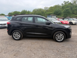 2017 Hyundai Tucson 1.7 Crdi Blue Drive Se Nav SUV 5dr Diesel Manual Euro 6 (s/s) (116 Ps) in Black — image 2