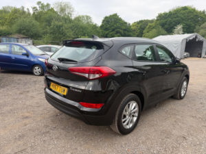 2017 Hyundai Tucson 1.7 Crdi Blue Drive Se Nav SUV 5dr Diesel Manual Euro 6 (s/s) (116 Ps) in Black — image 3