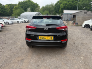 2017 Hyundai Tucson 1.7 Crdi Blue Drive Se Nav SUV 5dr Diesel Manual Euro 6 (s/s) (116 Ps) in Black — image 4