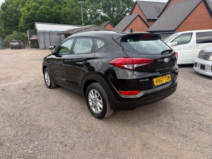 2017 Hyundai Tucson 1.7 Crdi Blue Drive Se Nav SUV 5dr Diesel Manual Euro 6 (s/s) (116 Ps) in Black — image 5